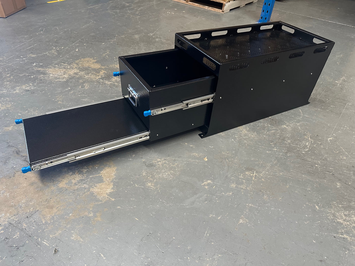 Black 600mm Camping Drawer - Flat Aluminium