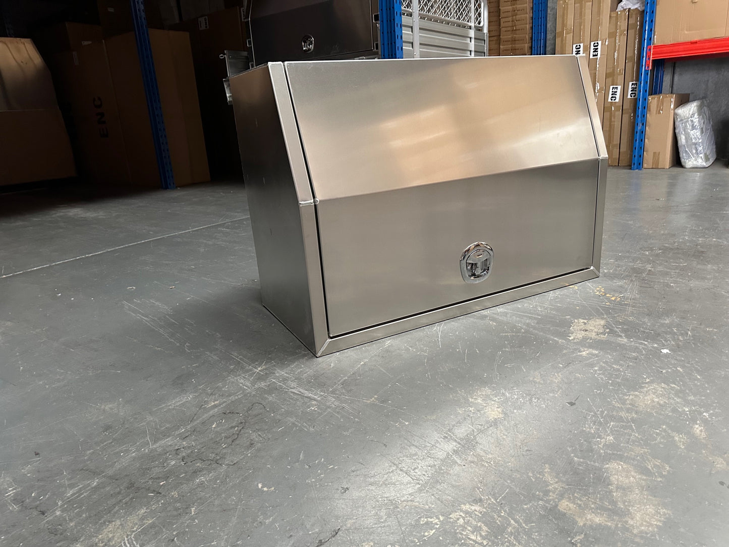 AFD125582FP - 1200mm * 550mm * 820m Toolbox with Adjustable Shelf