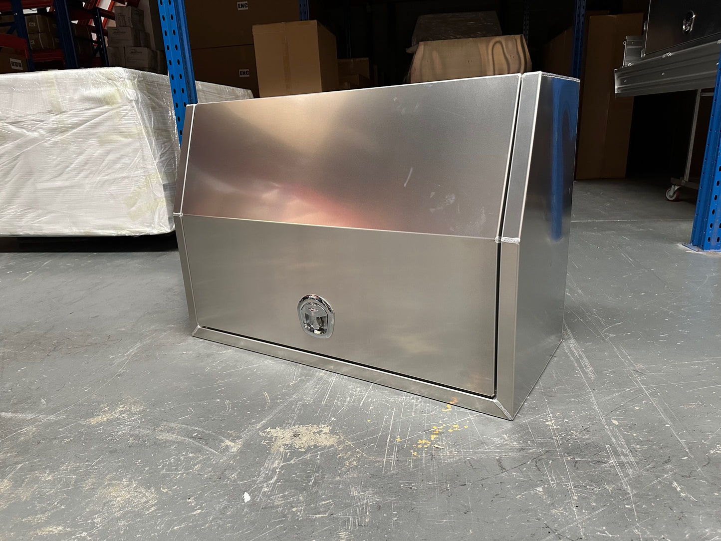 AFD125582FP - 1200mm * 550mm * 820m Toolbox with Adjustable Shelf