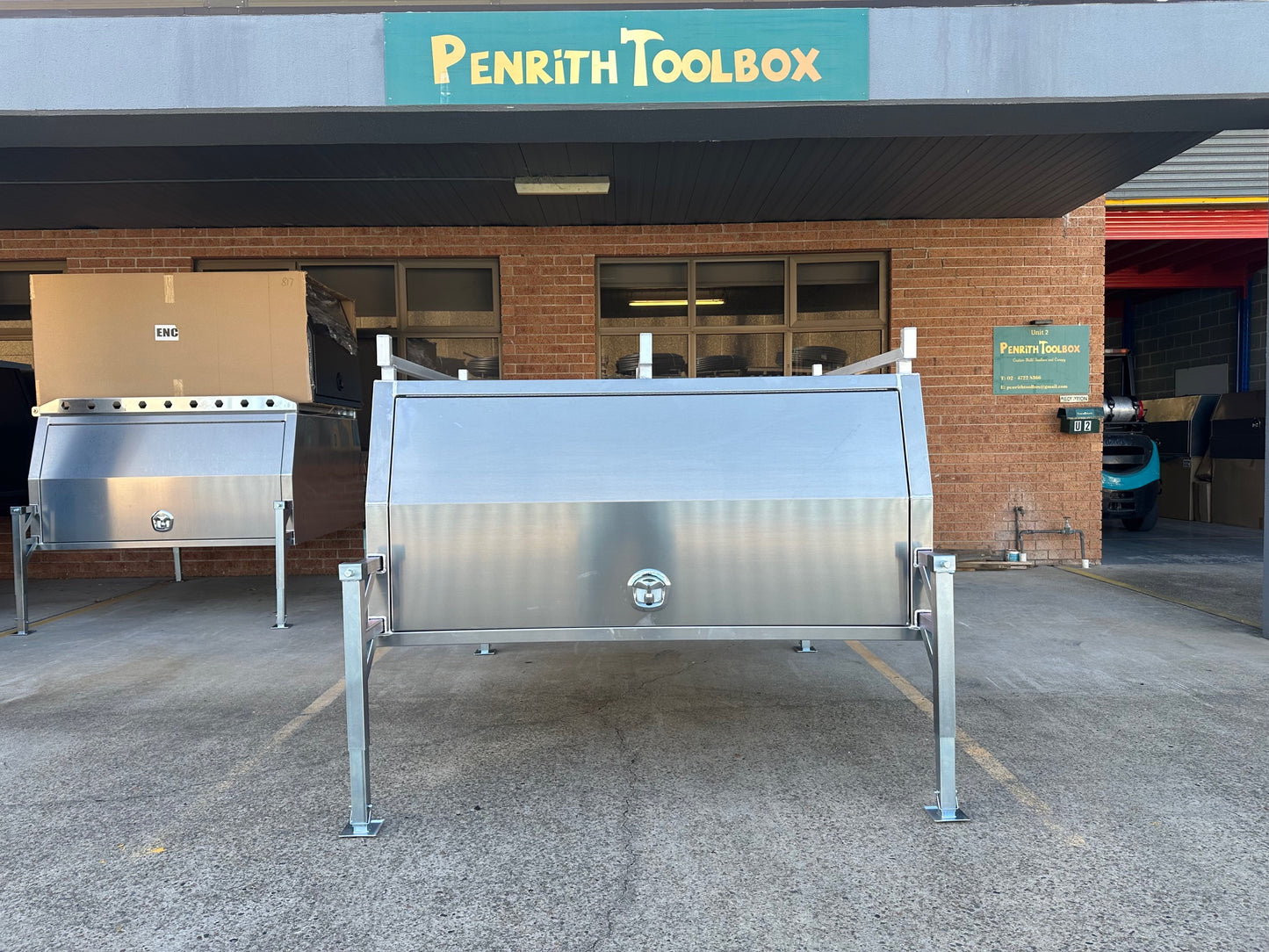 1800mm Dual Cab Canopy with Lift off Legs