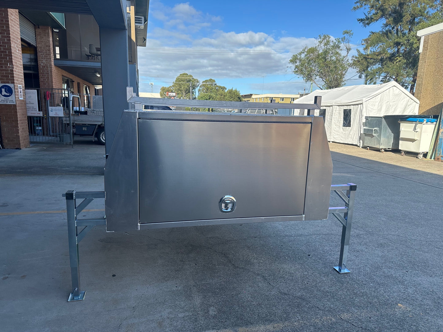 1800mm Dual Cab Canopy with Lift off Legs
