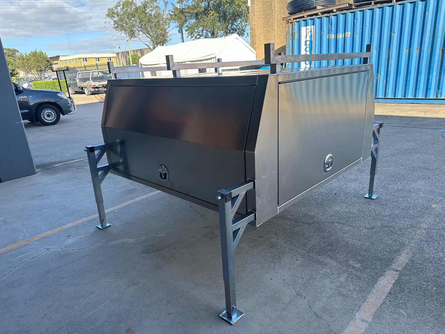 1800mm Dual Cab Canopy with Lift off Legs