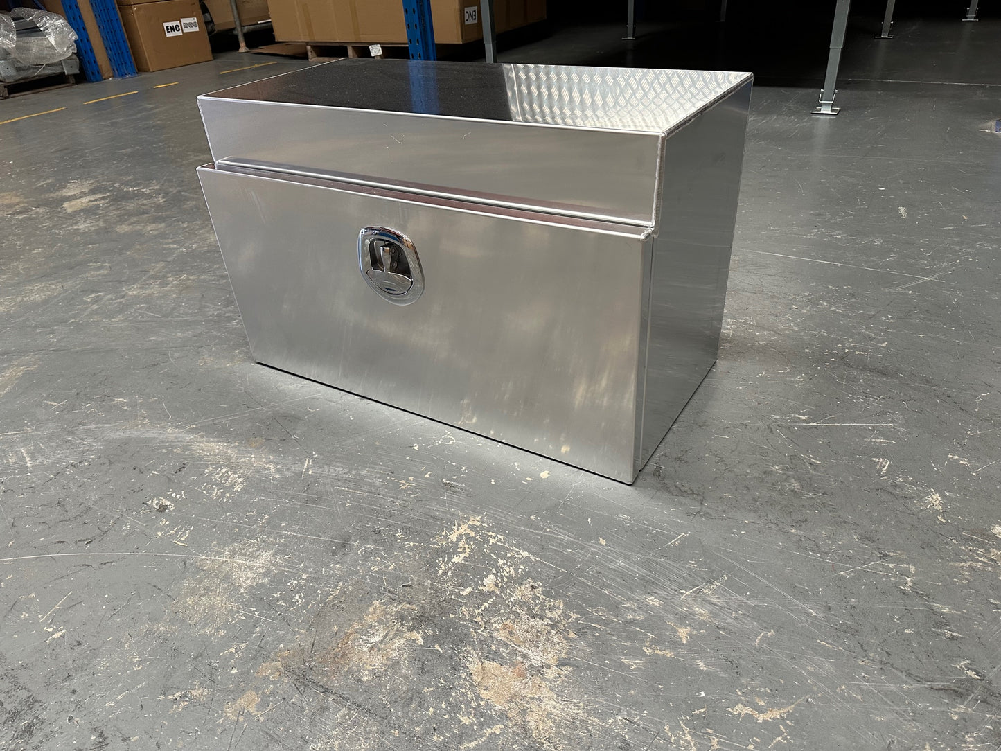 900mm Aluminum Under Truck Tray Toolbox