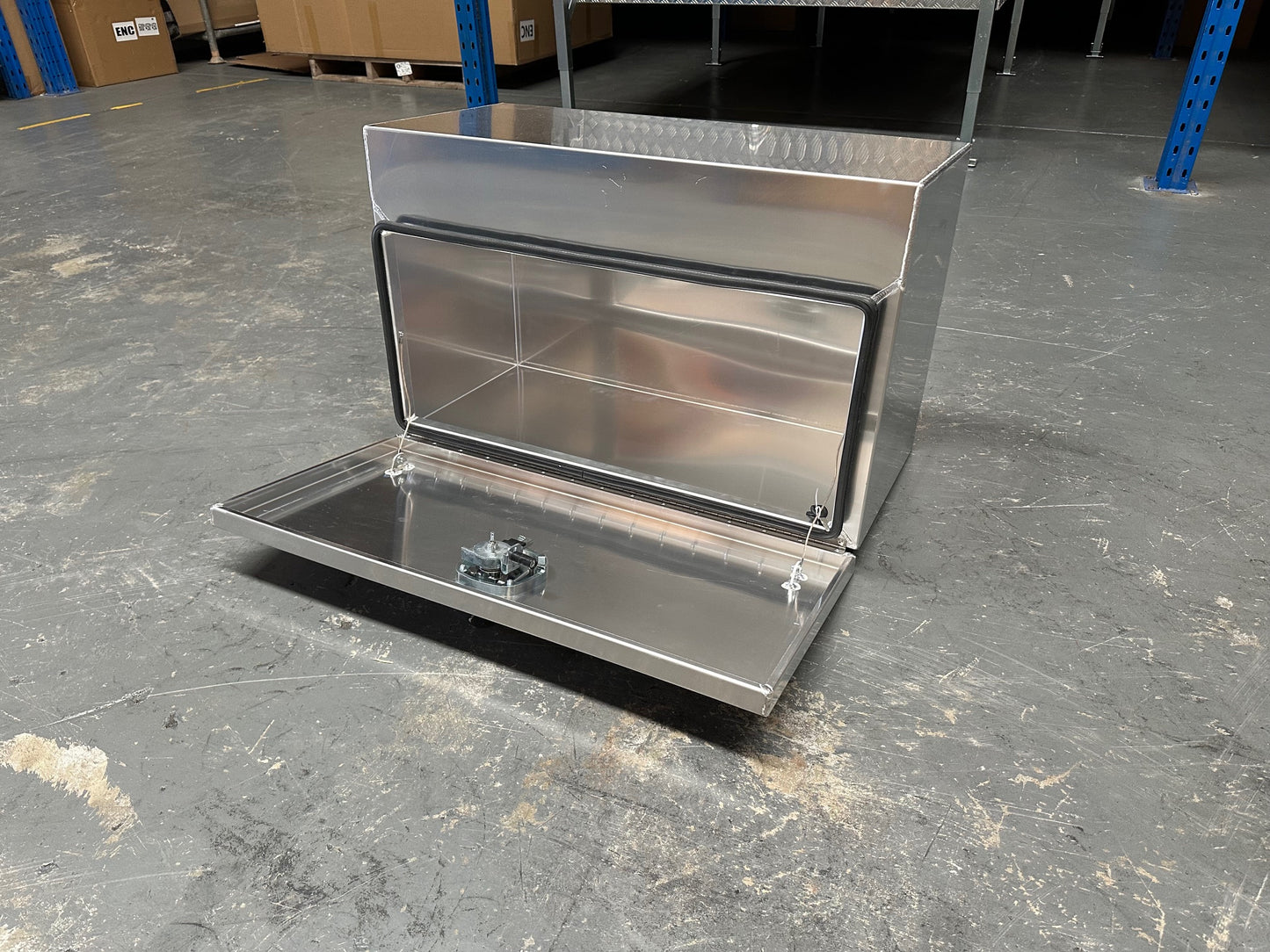 900mm Aluminum Under Truck Tray Toolbox
