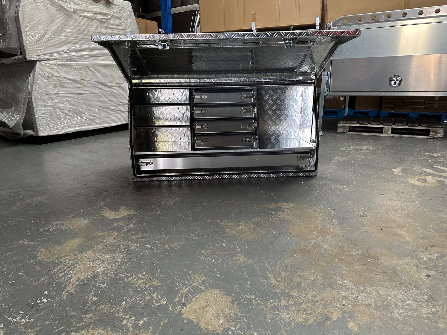 1400mm Aluminum Checker plate toolbox with 5 Drawers