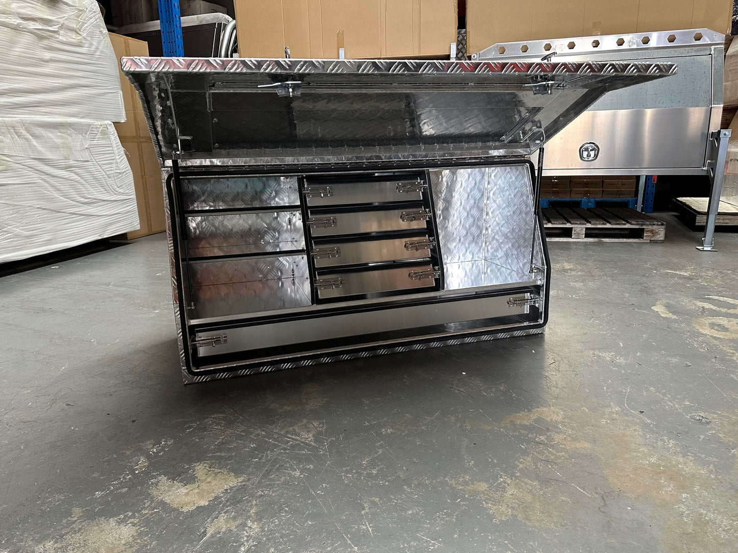1400mm Aluminum Checker plate toolbox with 5 Drawers