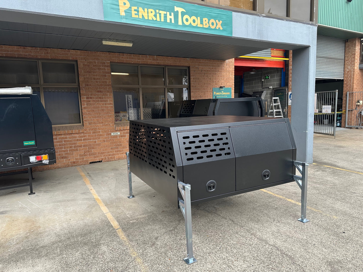 1800mm Dual Cab Lift off Canopy with Double Dog Cage - Powder Coated in Black