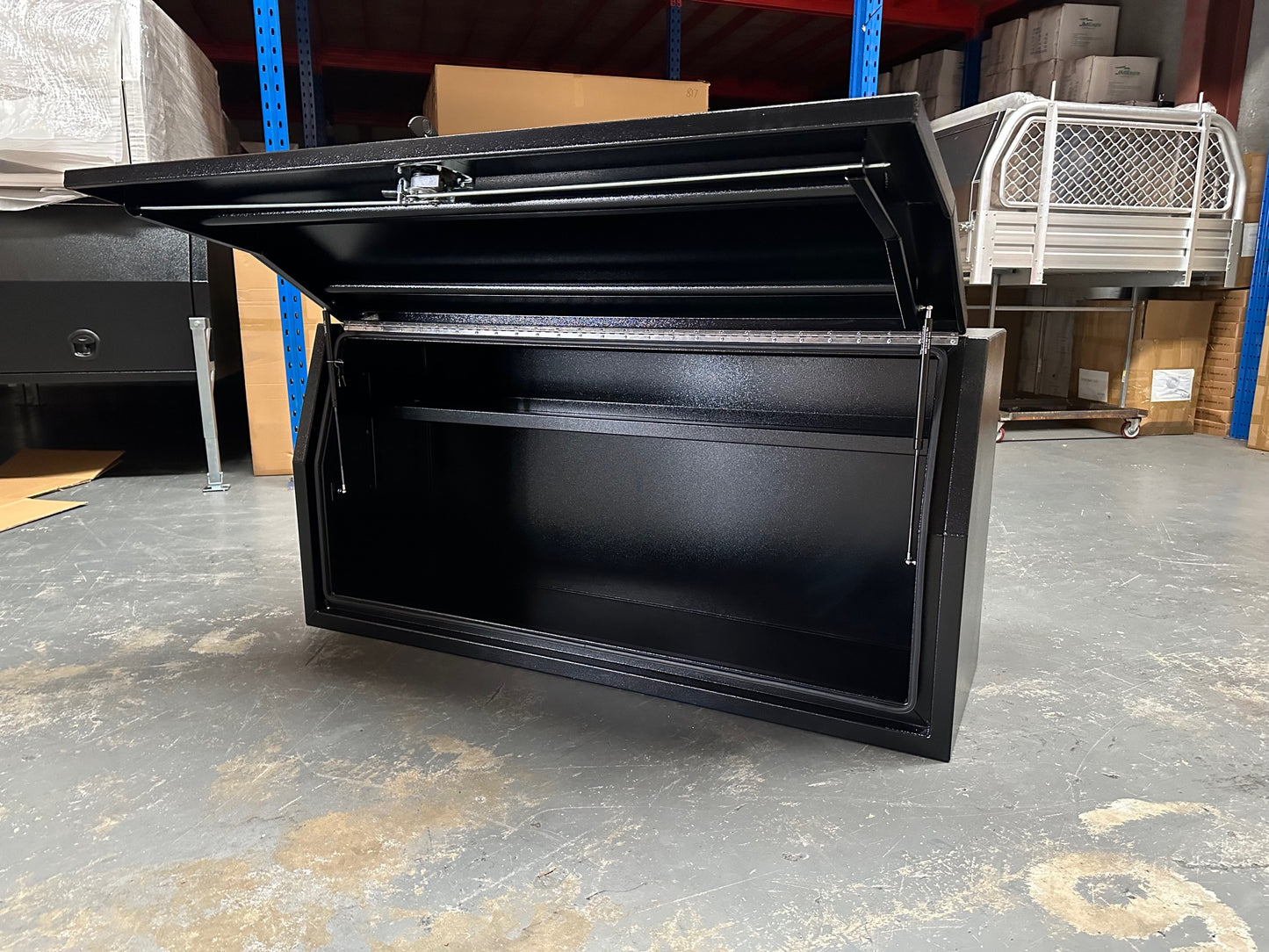 Black 1500mm x 550mm x 820mm Toolbox - Full Door