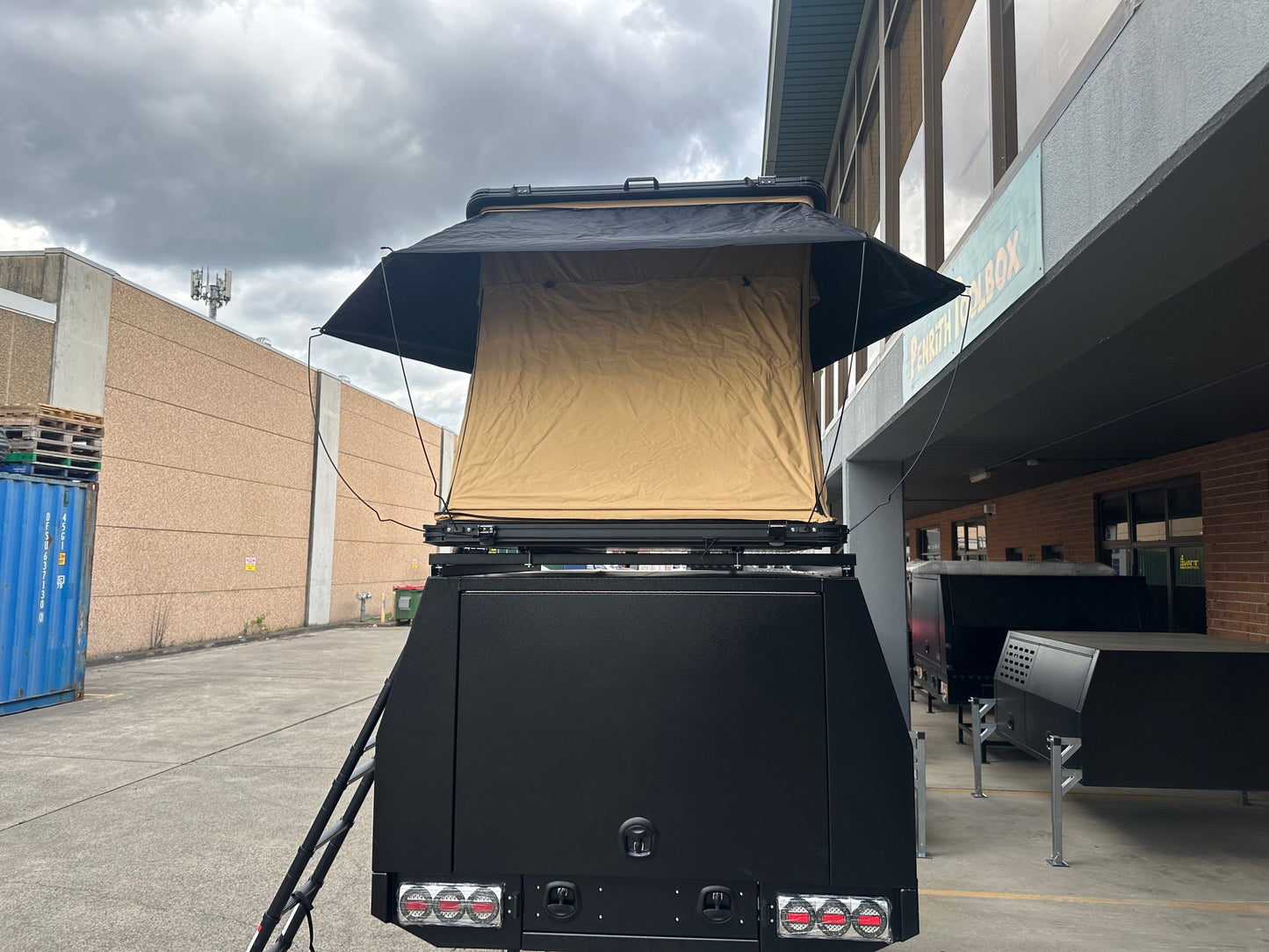 XL Roof Top Tent - Triangle Tent - Water tight