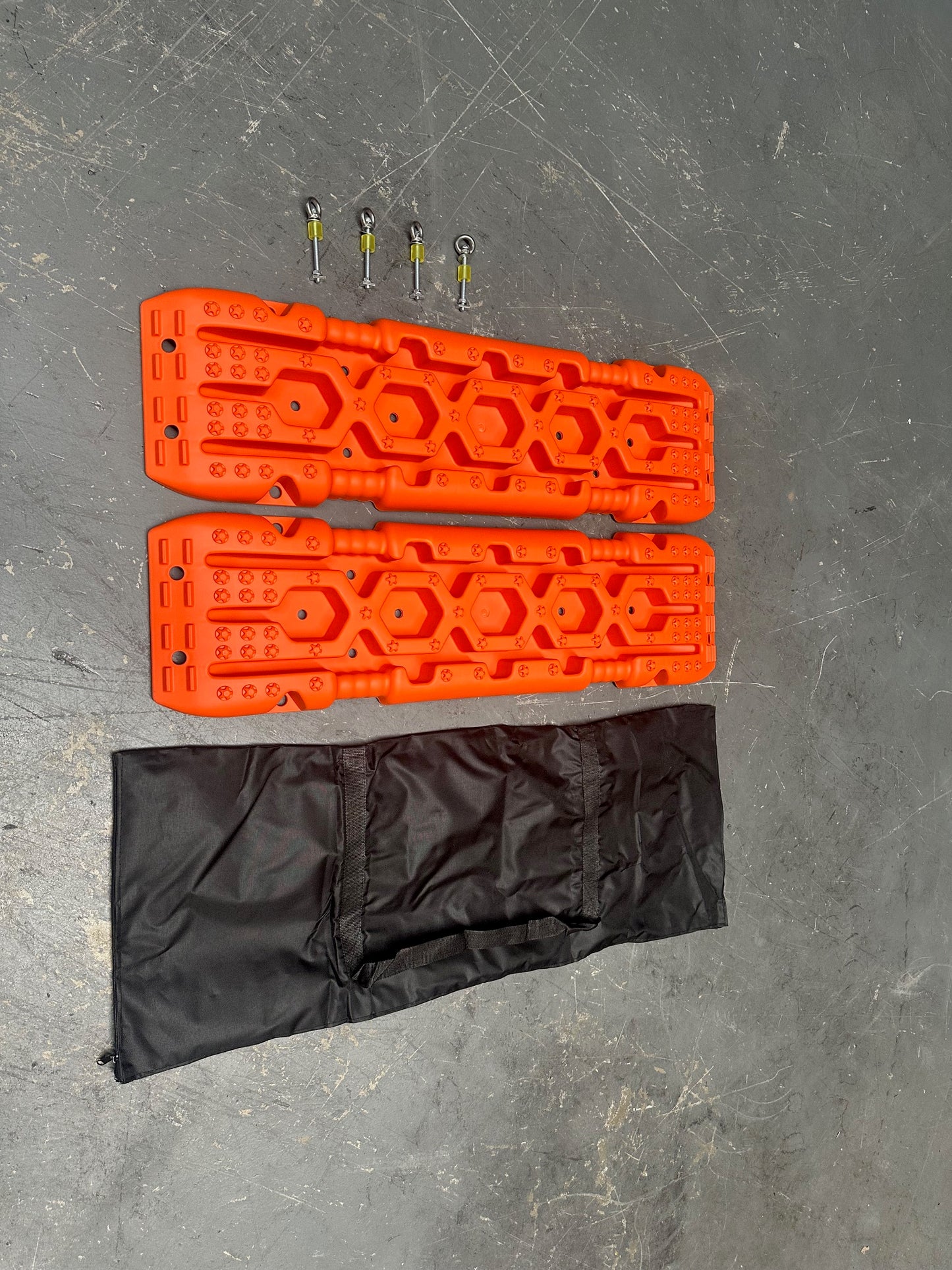 Recovery Tracks Boards 10Ton Sand Trucks Mud Snow Grass 4WD Black 2PCS