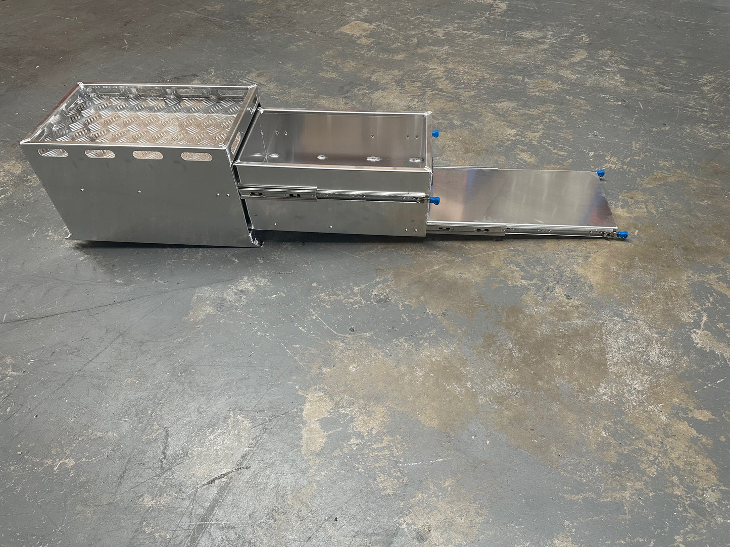 400mm Camping Drawer - Flat Aluminium
