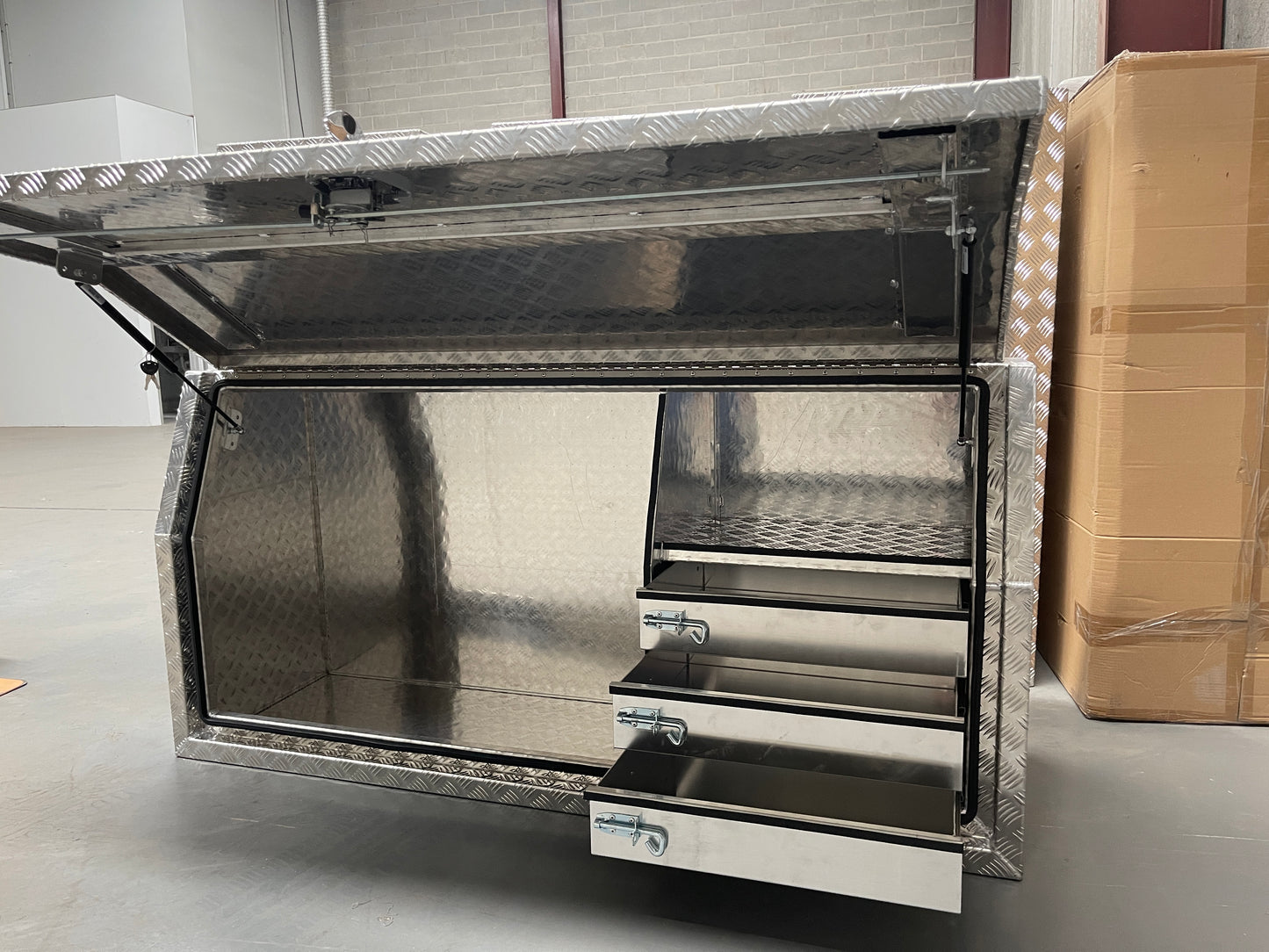 AFD175382D3CP - 1700mm (L) x 530mm (W) x 820mm (H) - with 3 Draws