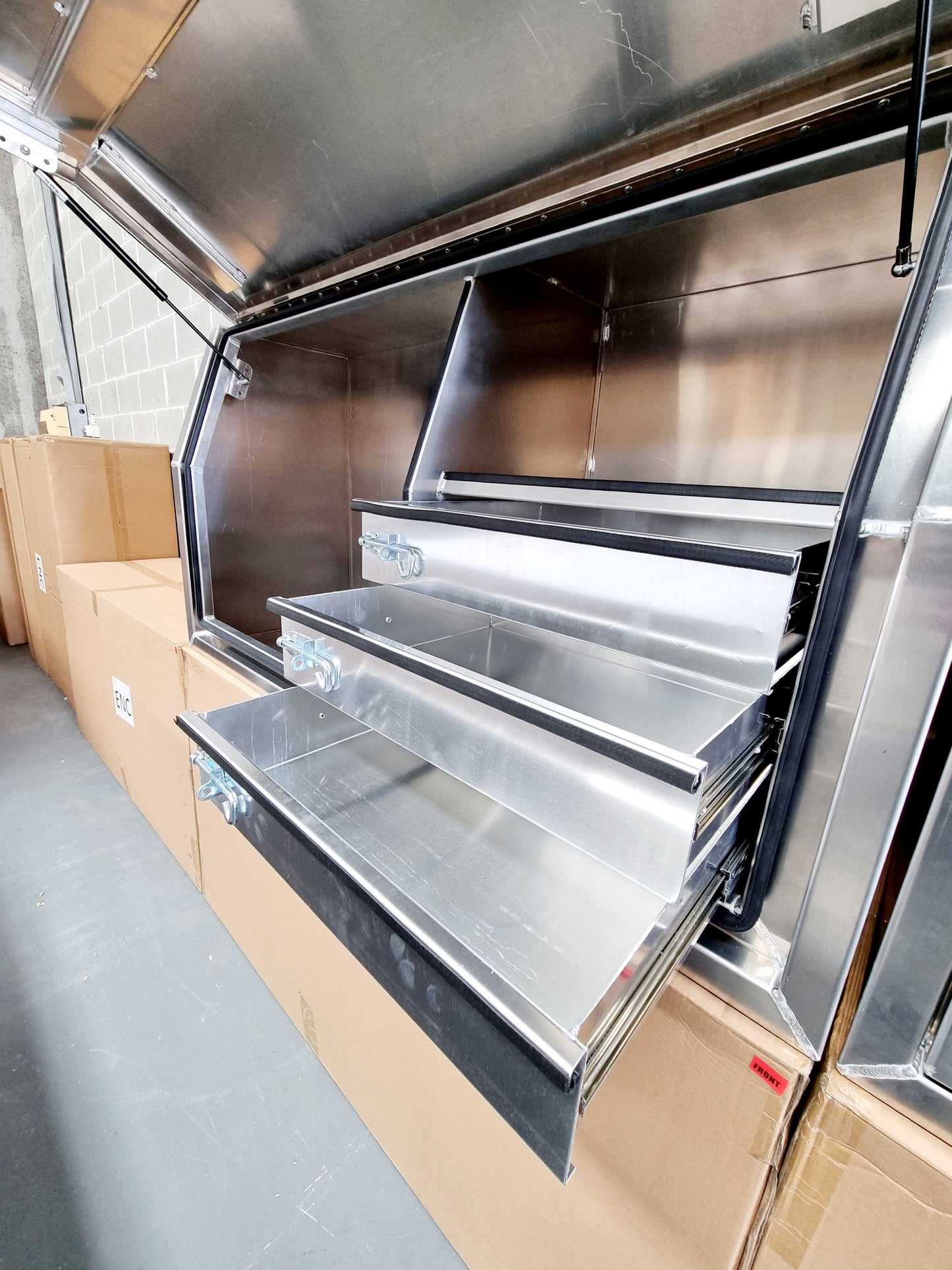 AFD155382D3FP - 1500mm (L) x 530mm (W) x 820mm (H) - with 3 Draws - 2.5mm Flat Alloy - Marine Grade