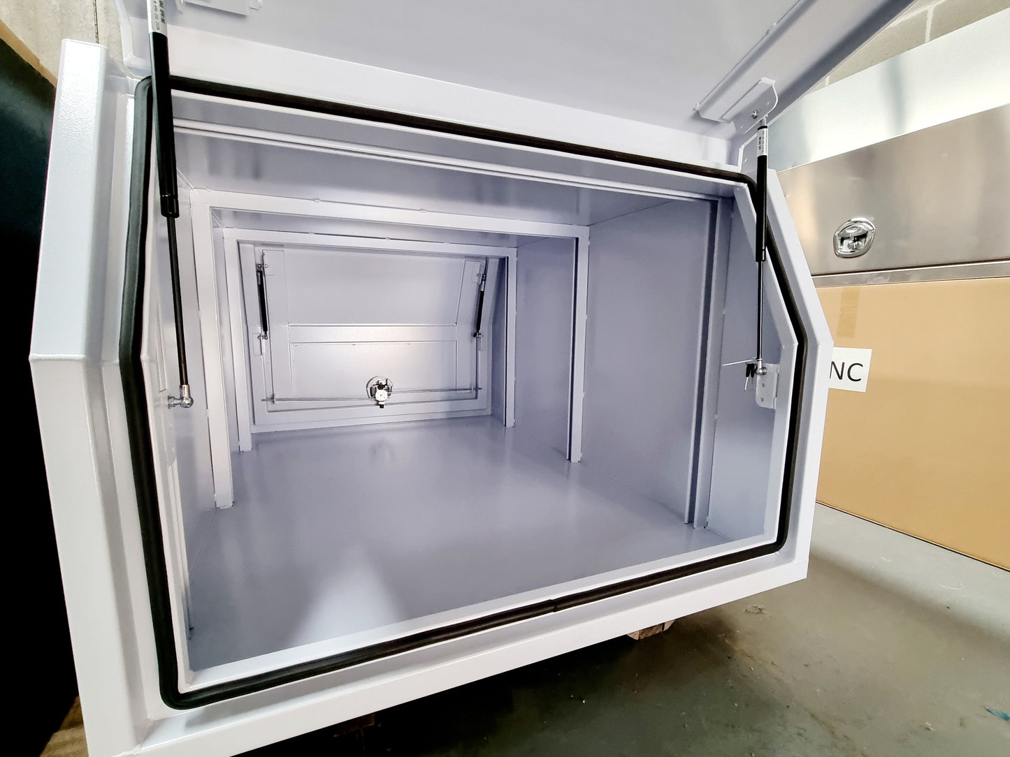 1500mm White Canopy - 2.5mm Flat Alloy with Powder coating