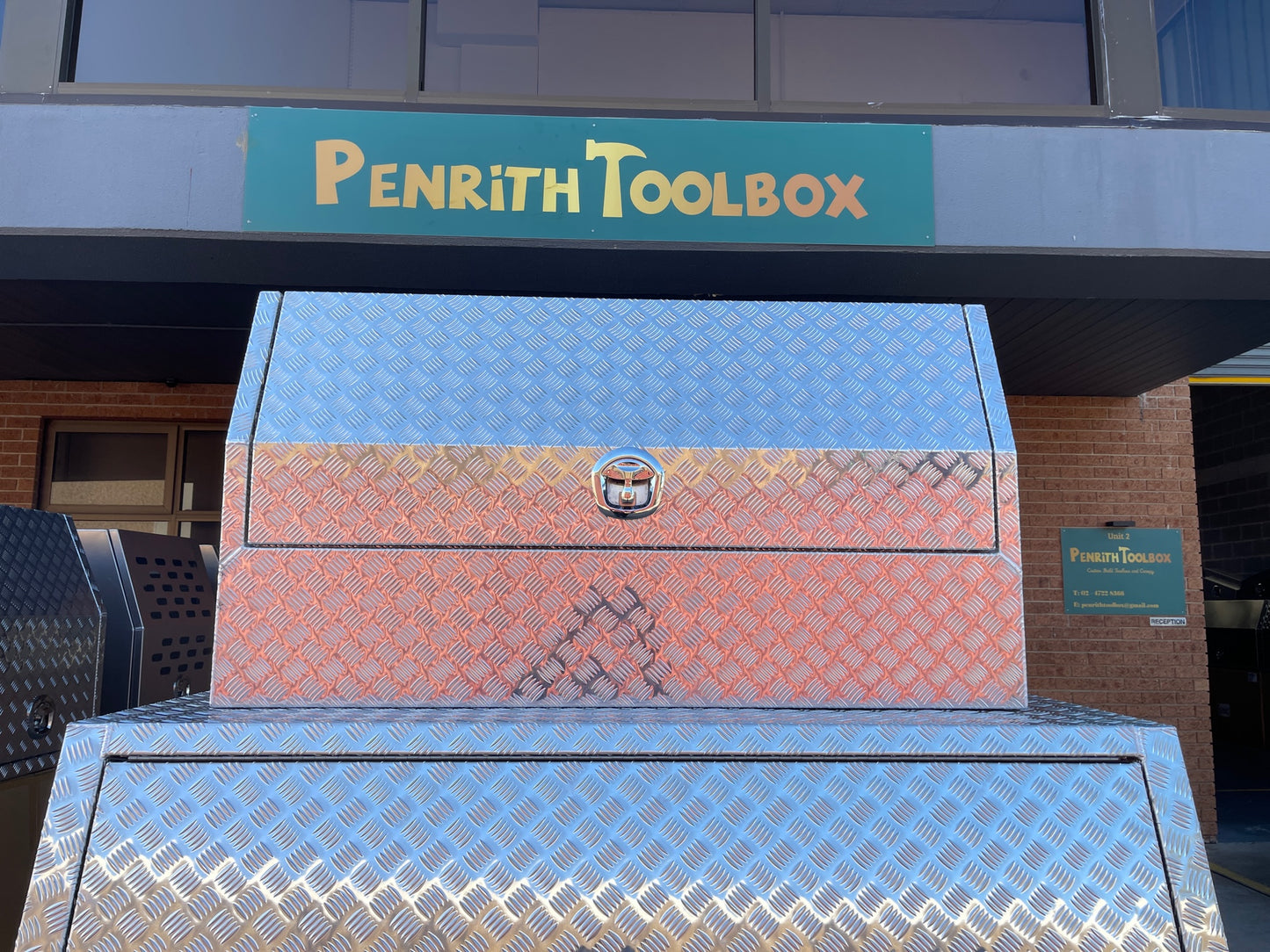 3/4 Door 1700mm (L) x 550mm (W) x 820mm (H) - 2.5mm Aluminum Checker Plate