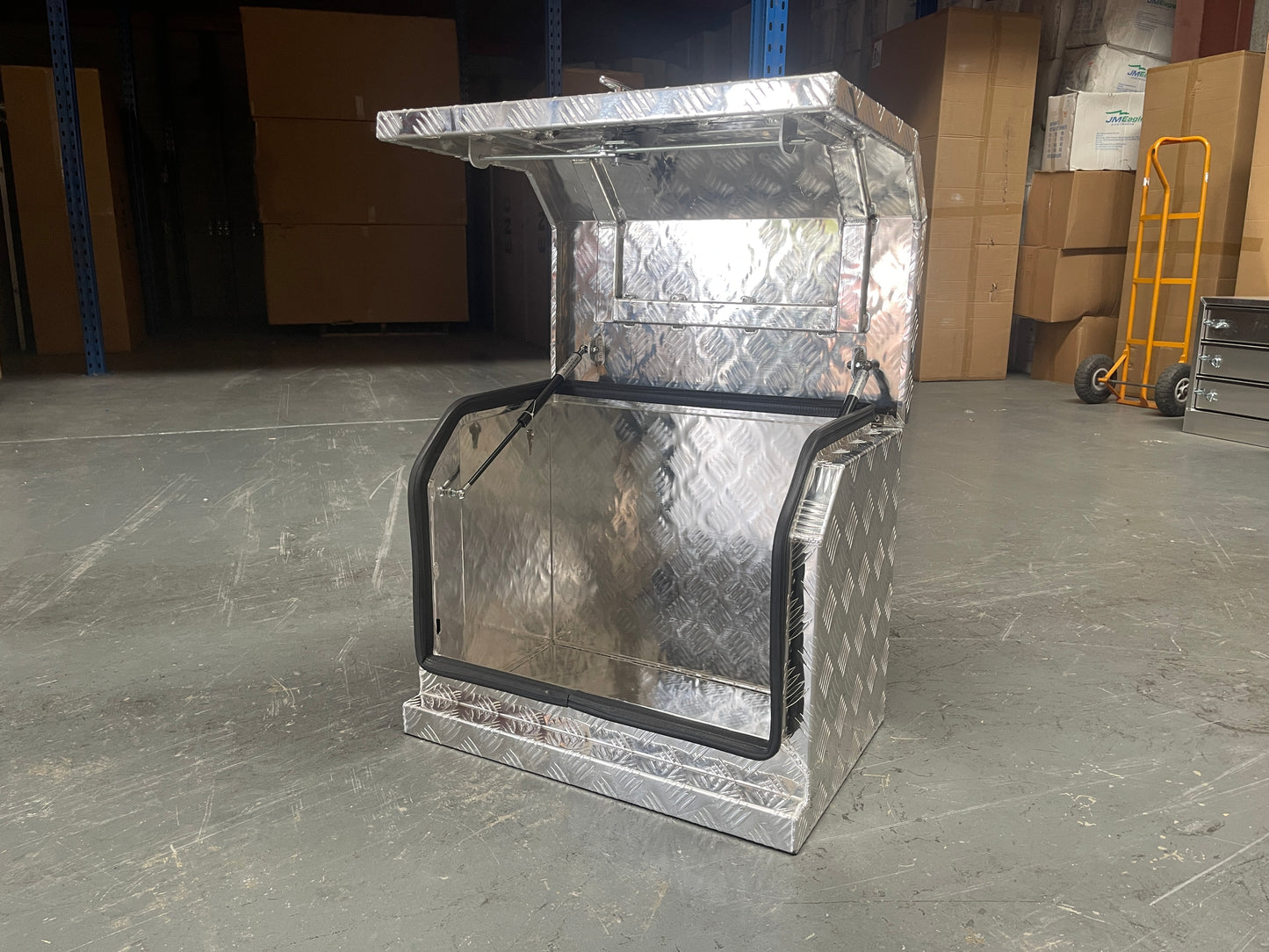 Generator Box - Standard 620mm x 400mm Wide x 500mm High - Aluminum Checker Plate