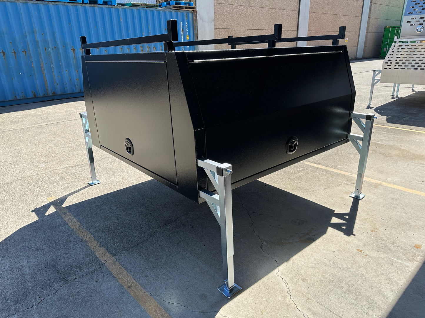 Extra Large - Black 1800mm (L) x 1845mm (W) x 945mm (H) Lift off Canopy in 2.5mm Aluminum Flat Plate