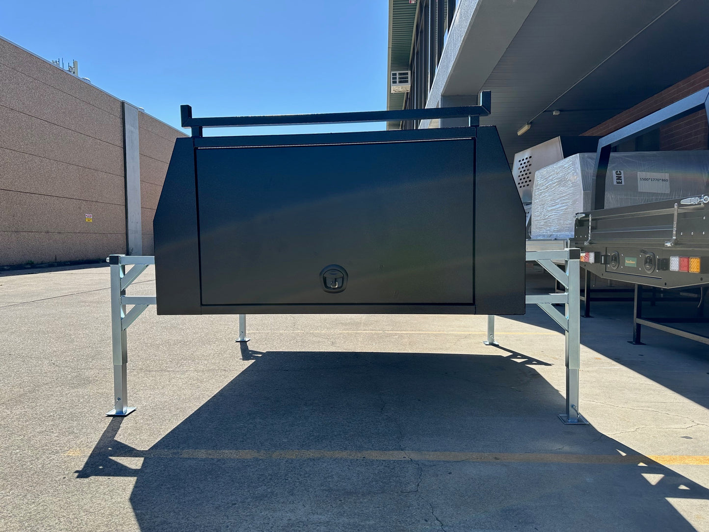 Extra Large - Black 1800mm (L) x 1845mm (W) x 945mm (H) Lift off Canopy in 2.5mm Aluminum Flat Plate