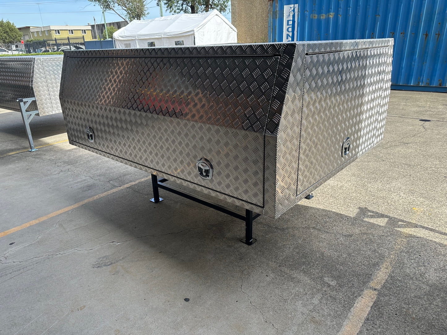 2400mm * 1770mm * 860mm High Single Cab Liftoff Canopy in Aluminum Checker Plate (Copy) (Copy) (Copy)