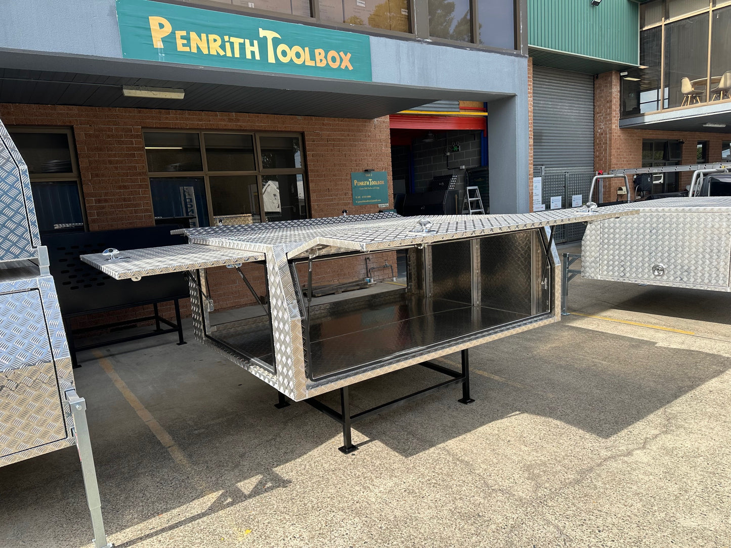 2400mm * 1770mm * 860mm High Single Cab Liftoff Canopy in Aluminum Checker Plate (Copy) (Copy) (Copy)